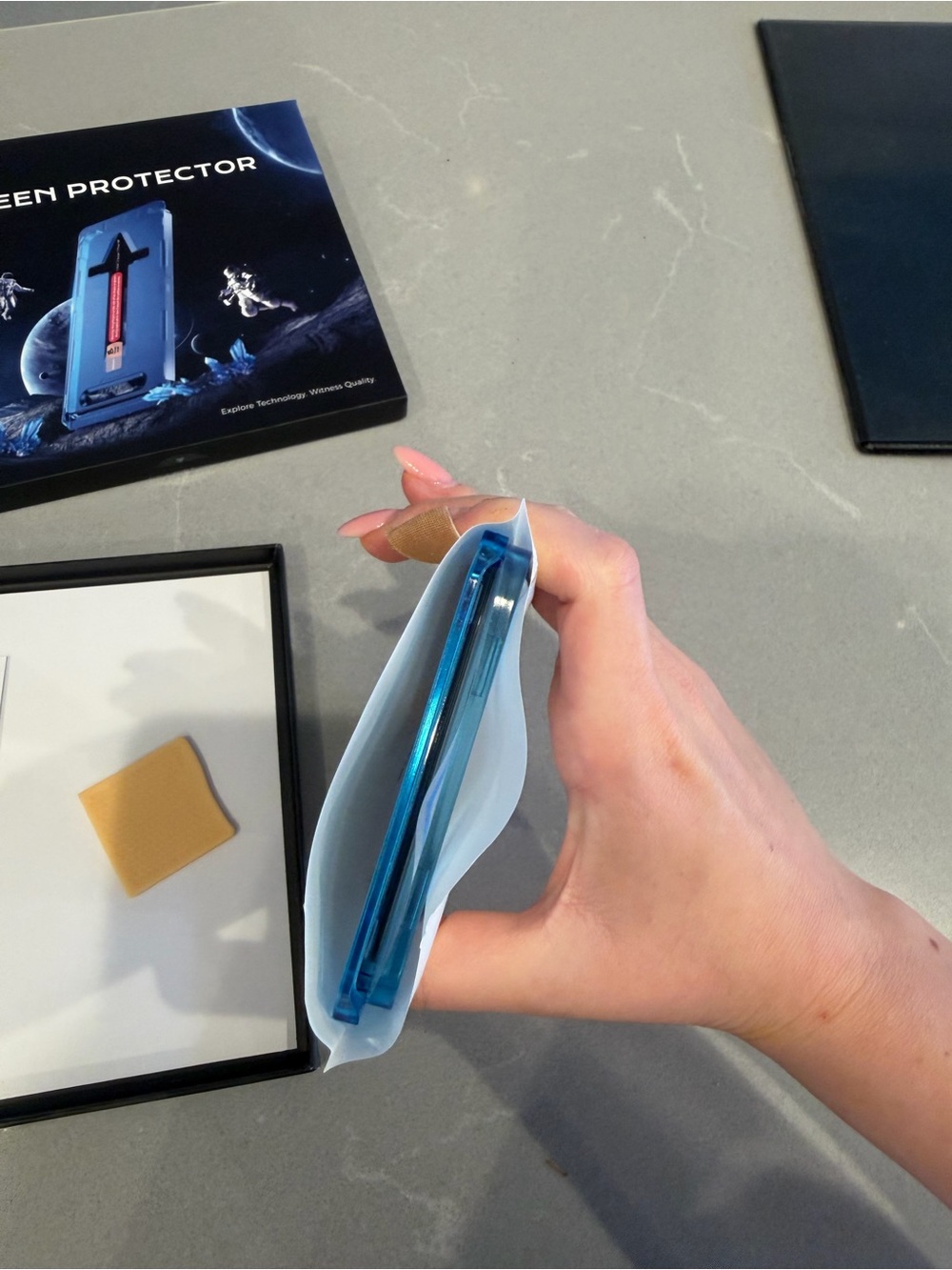 Blue Screen Protector - Scratch & Drop Resistant - Picture 4 of 4
